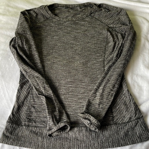 Lululemon long sleeve shirt. - Picture 2 of 6